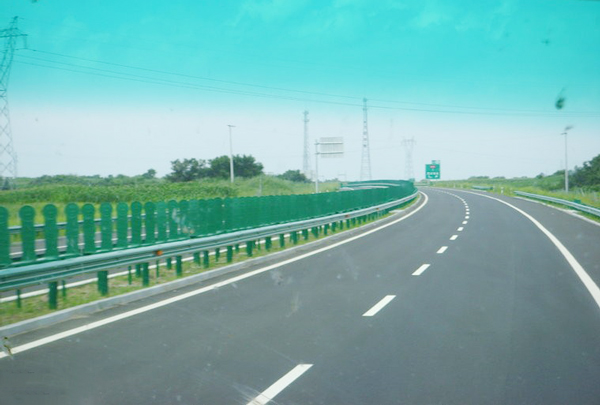 大慶至廣州高速公路赤峰至茅荊壩